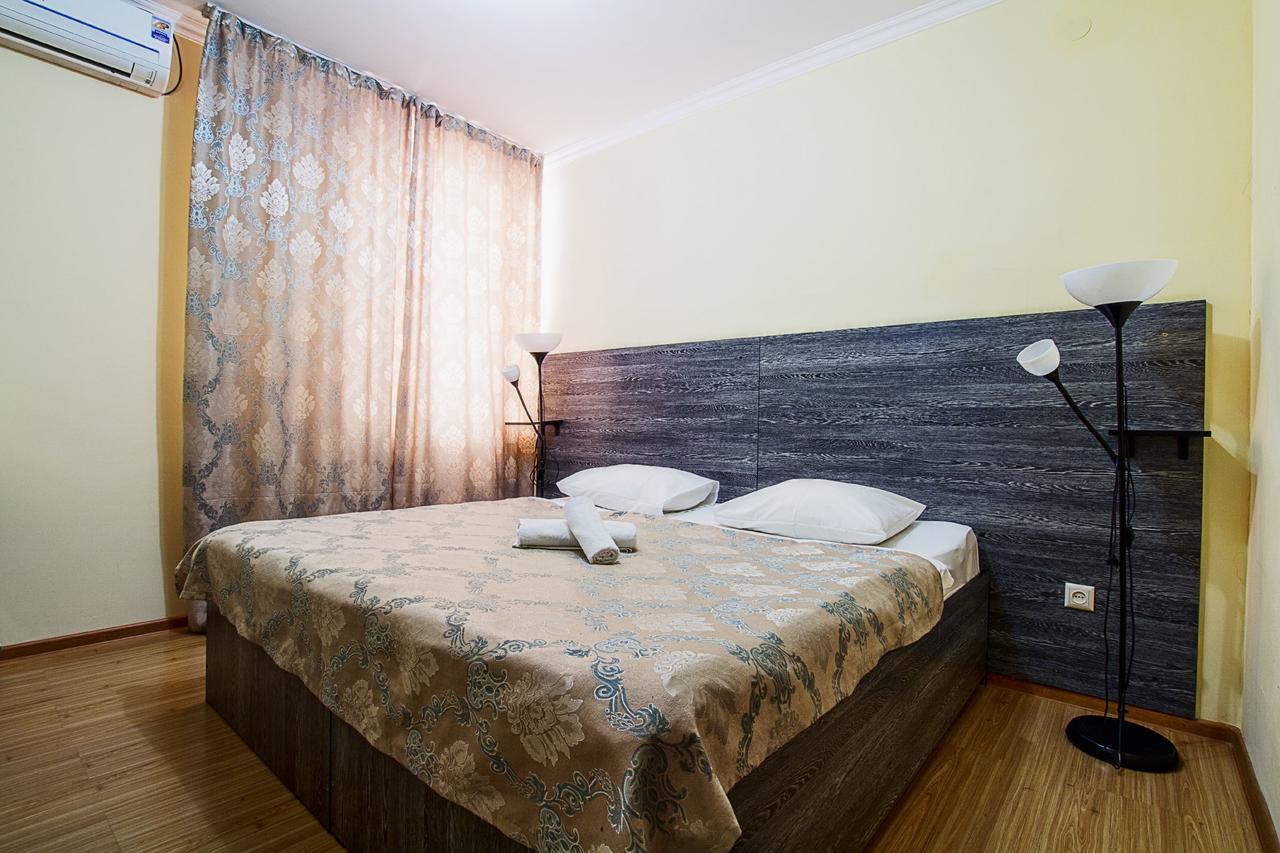 Bereket Hotel Astana Bagian luar foto